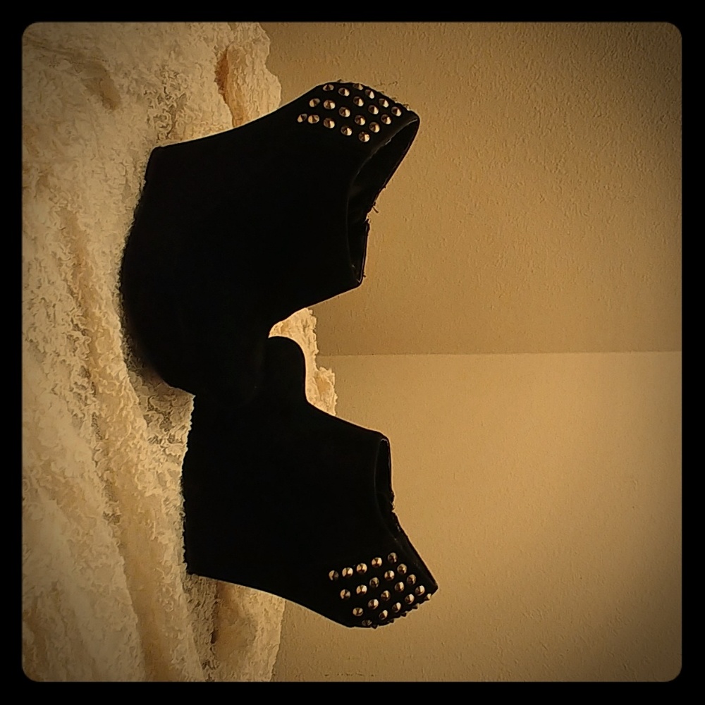 Bamboo shoes